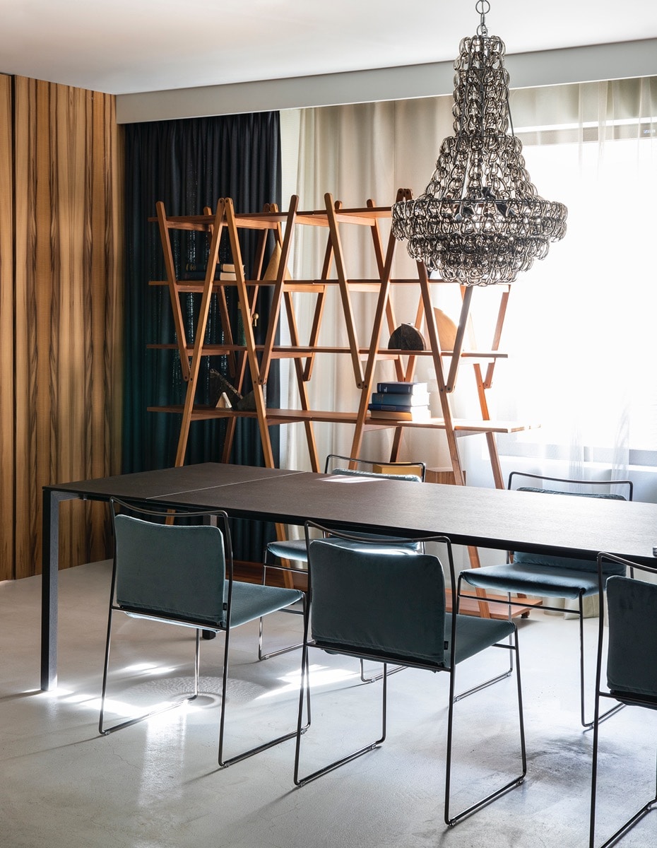 195 NAAN（ナーン テーブル） Cassina | カッシーナ・イクスシー