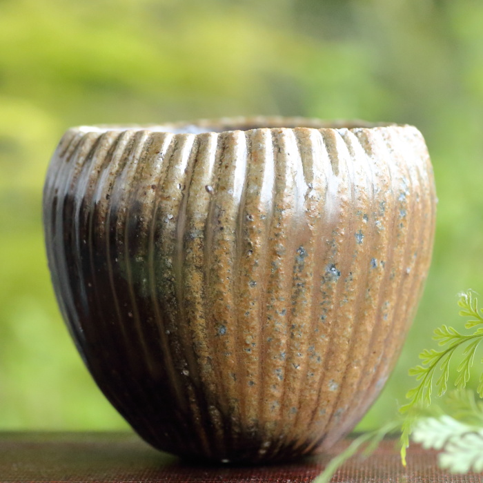 伊勢崎晃一朗 黒酒呑 備前焼酒器 作家もの酒器 酒杯 薪窯焼成 桐箱