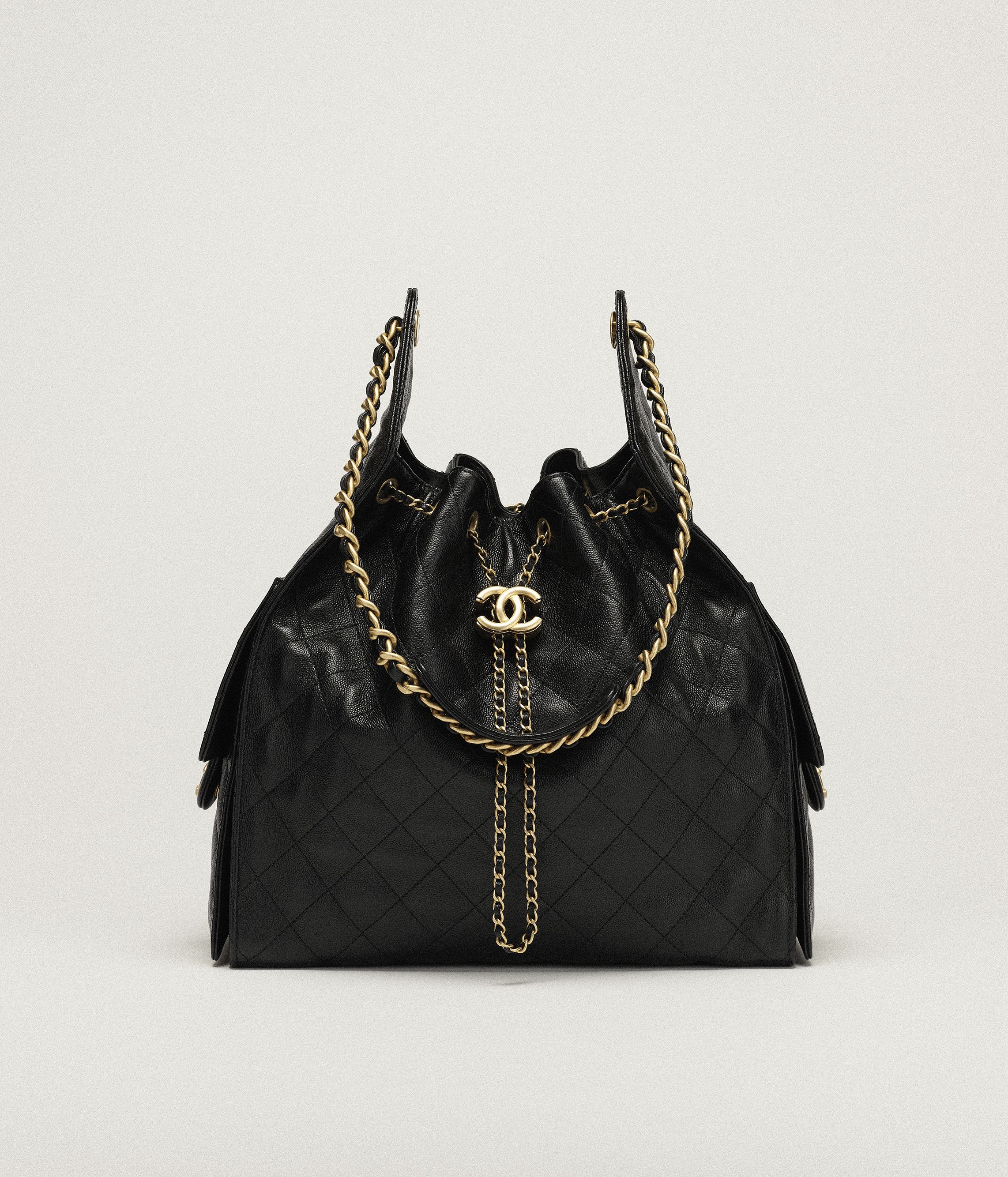 Chanel 25 ミディアム ハンドバッグ、グレインド カーフスキン