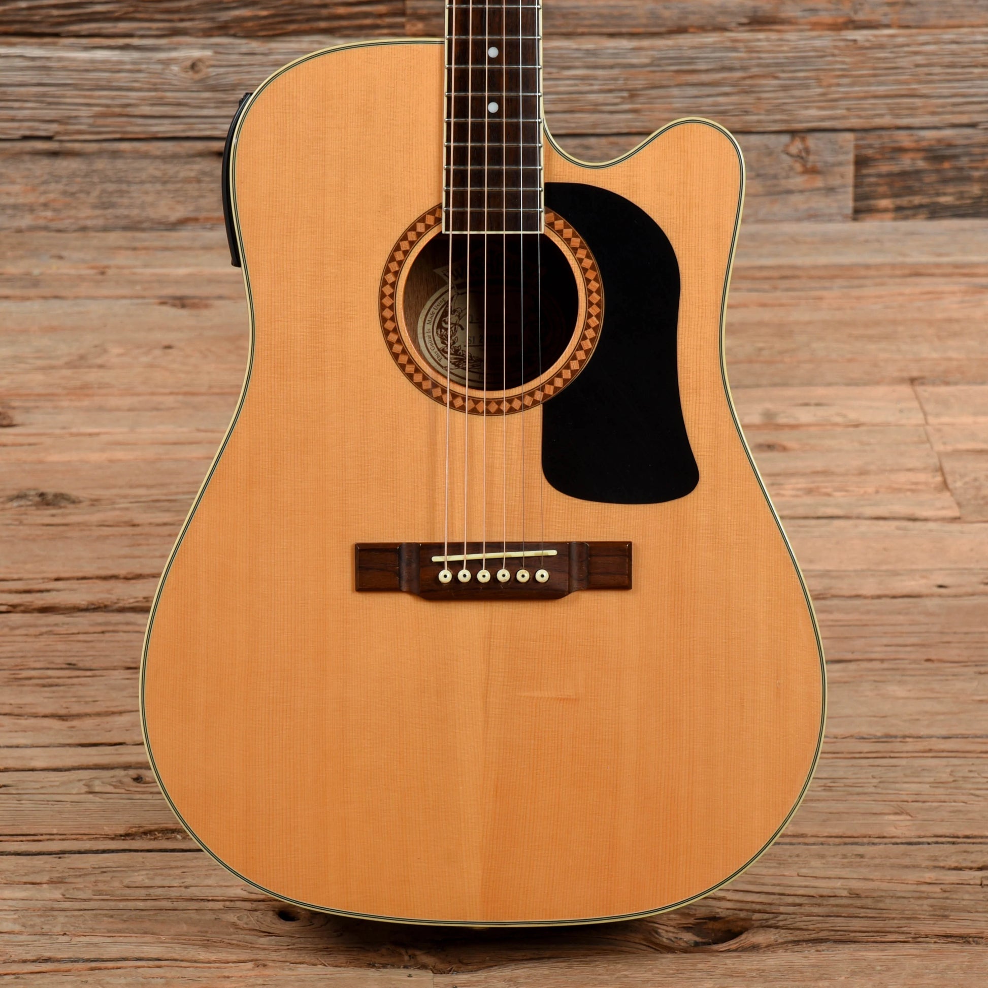 Washburn D10SCE Natural – Chicago Music Exchange