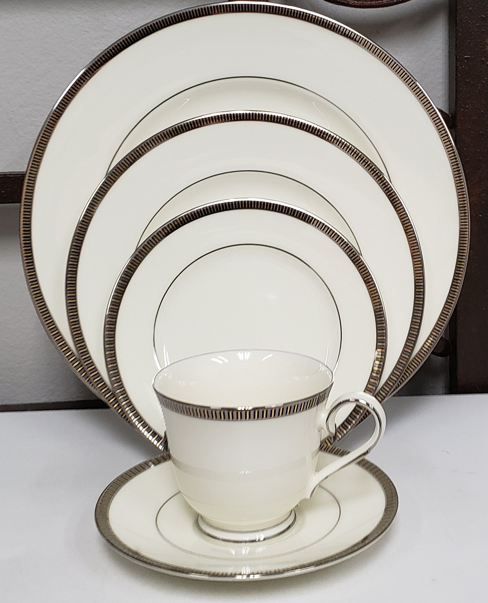 sorrentoplatinum5pcset2.jpg