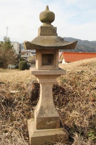 石灯籠 [九實山天王社] - 山口市の歴史文化資源 - 山口市ウェブサイト