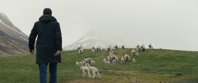 LAMB／ラム』ヒグチユウコ×大島依提亜オルタナティブポスター