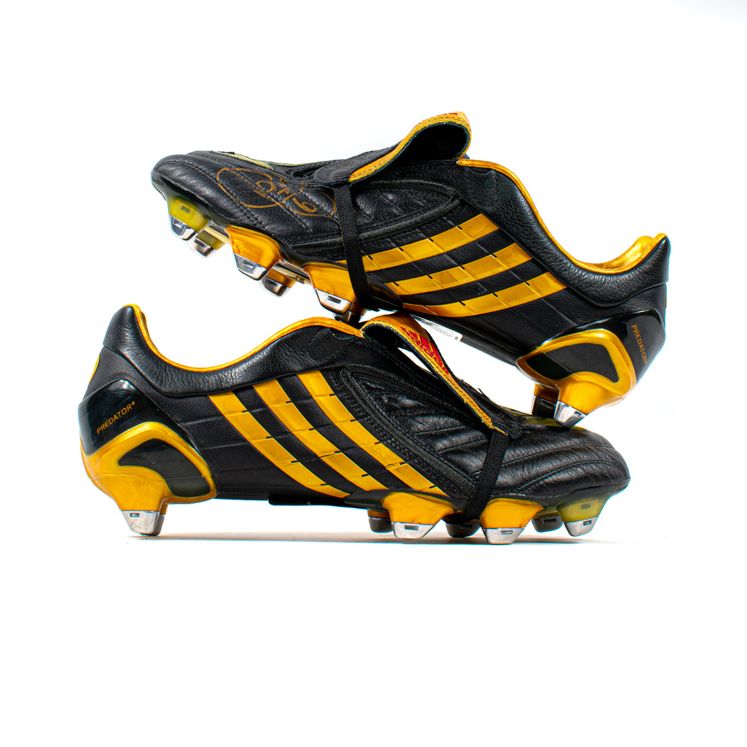 Xavi Hernandez Signed Adidas Predator Powerswerve SG – Classic