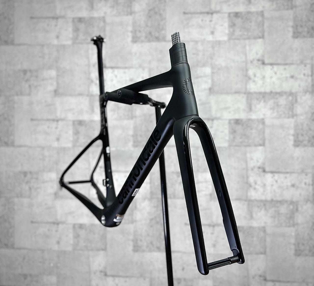 新型SuperSixEVO「LAB71」入荷しましたのでご紹介！ | Climb cycle sports