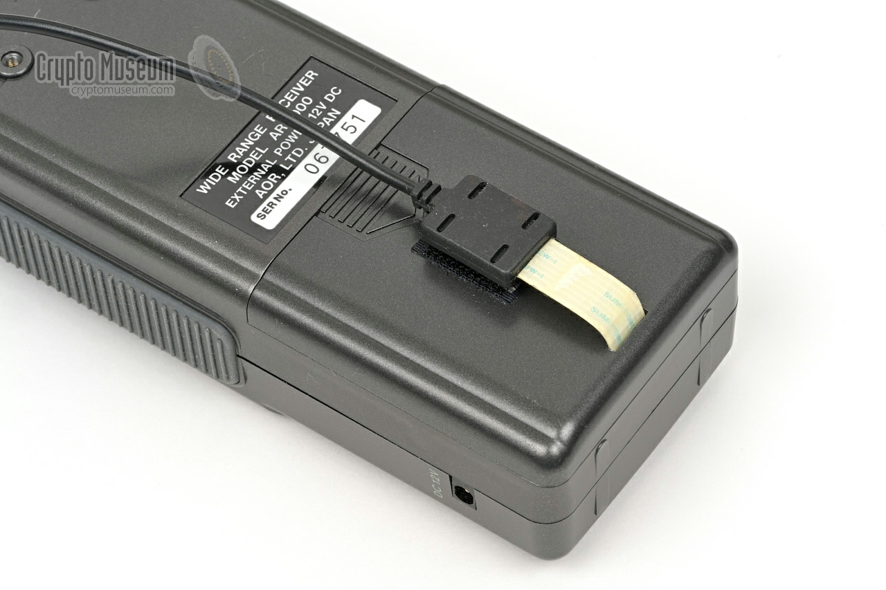 AR-8000