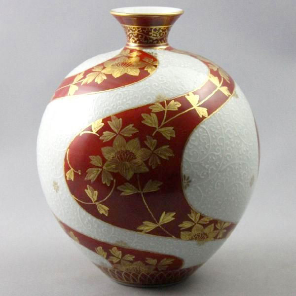 九谷焼 錦山窯 吉田美統 花唐草花瓶 (赤) - CRAFTS DESIGN
