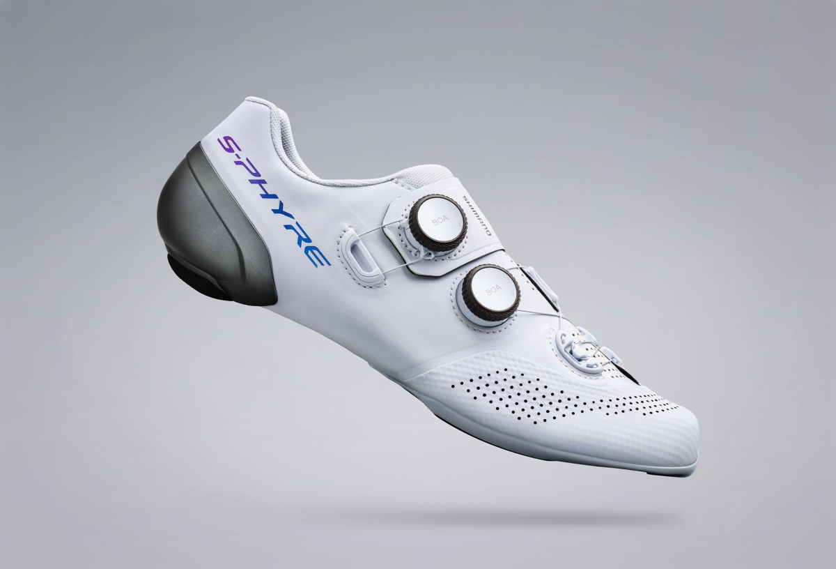 シマノ S-PHYRE RC9 360度包み込む新構造アッパーへ進化したロード用