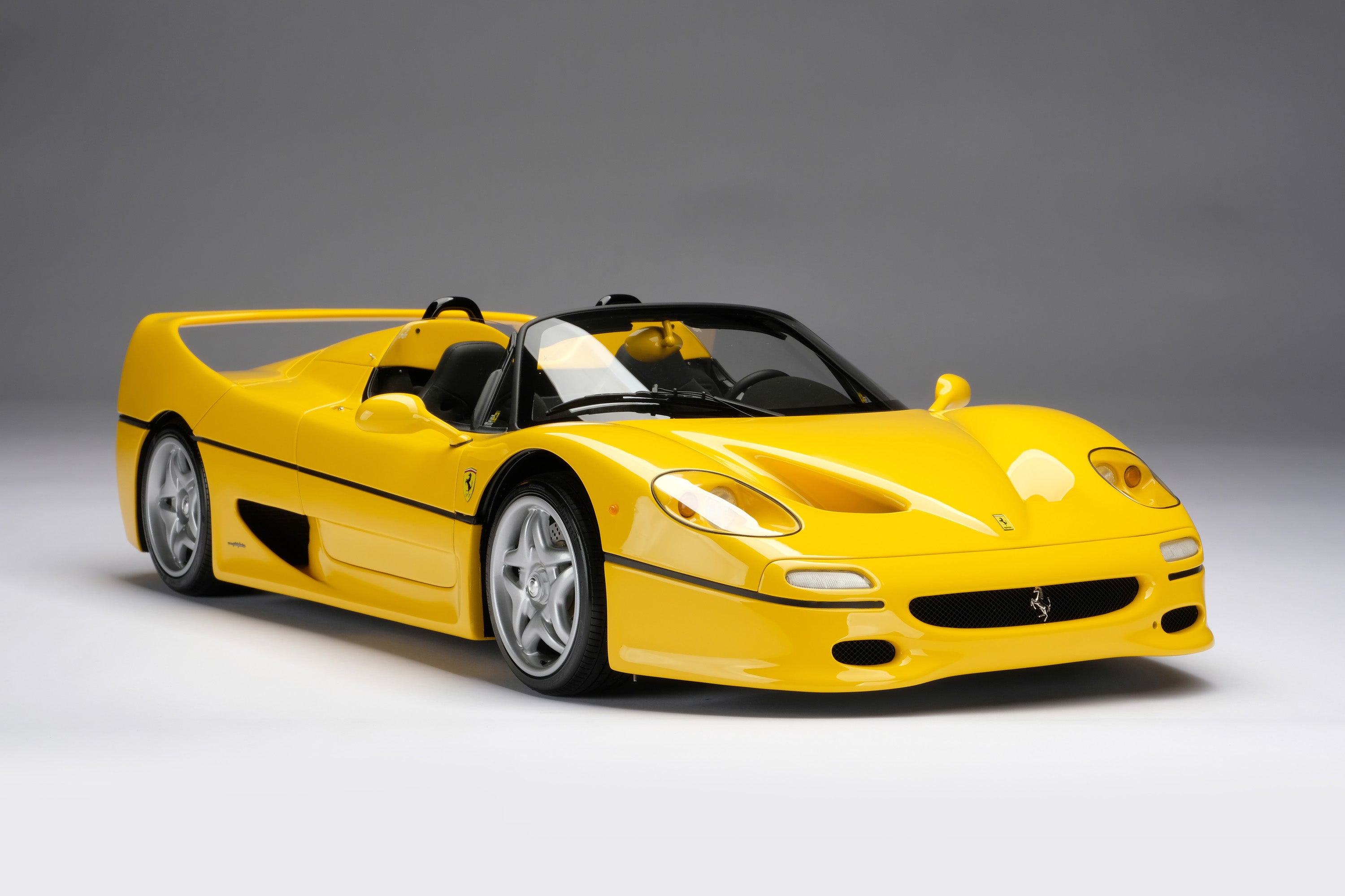 フェラーリ F50 – Amalgam Collection