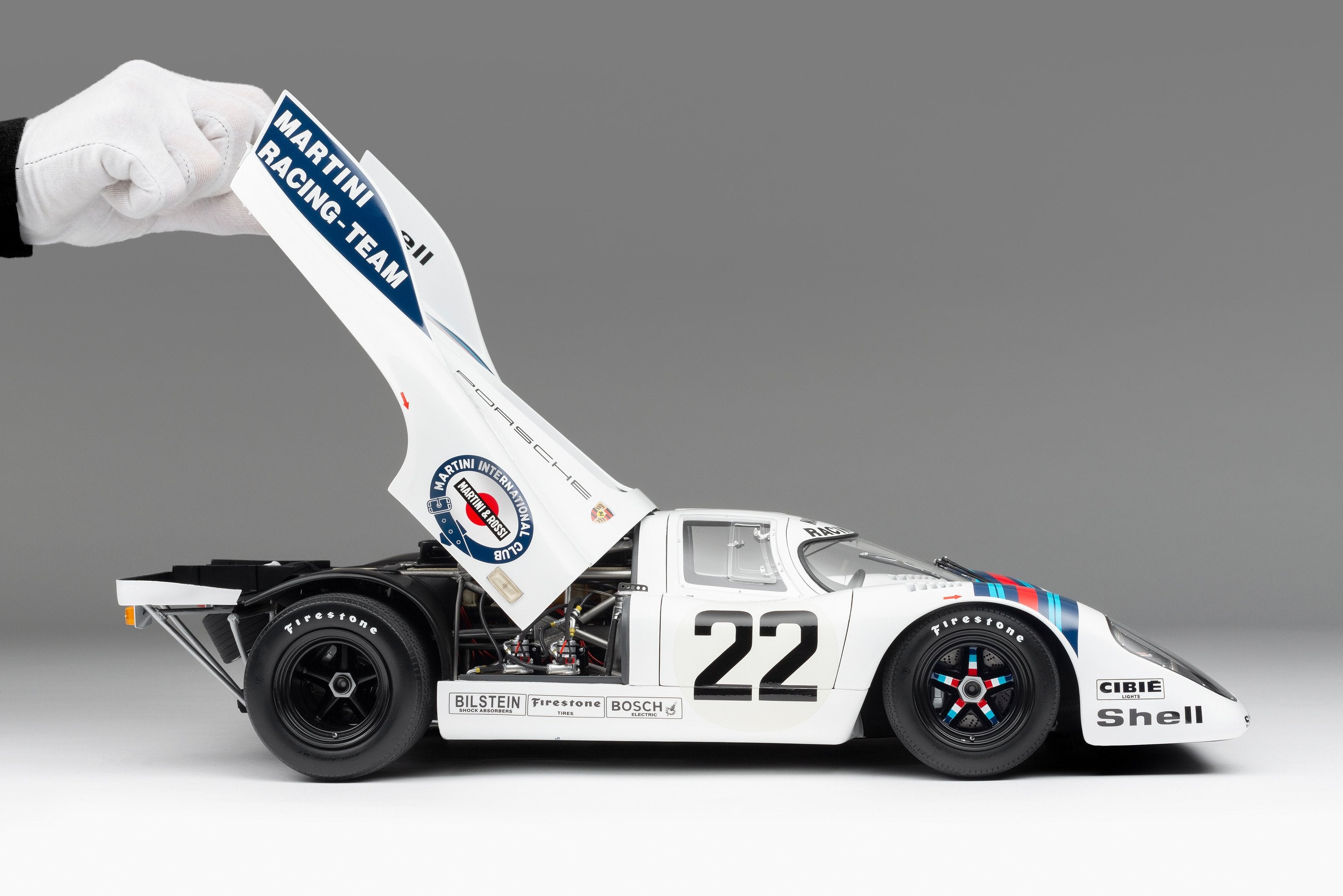 ポルシェ 917K - 1971 年のル・マンの勝者 - マティーニ・カラーリング