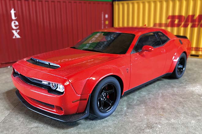 1/18スケールに凝縮されたチャレンジャーを堪能する。