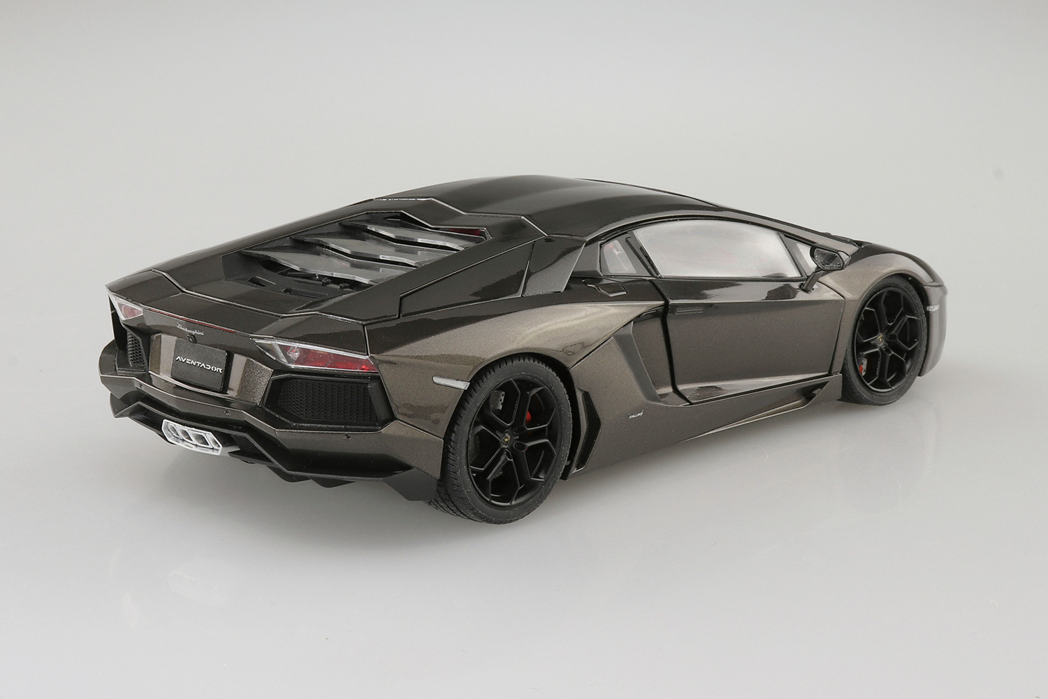 1/24 '11 ランボルギーニ アヴェンタドール｜株式会社 青島文化教材社