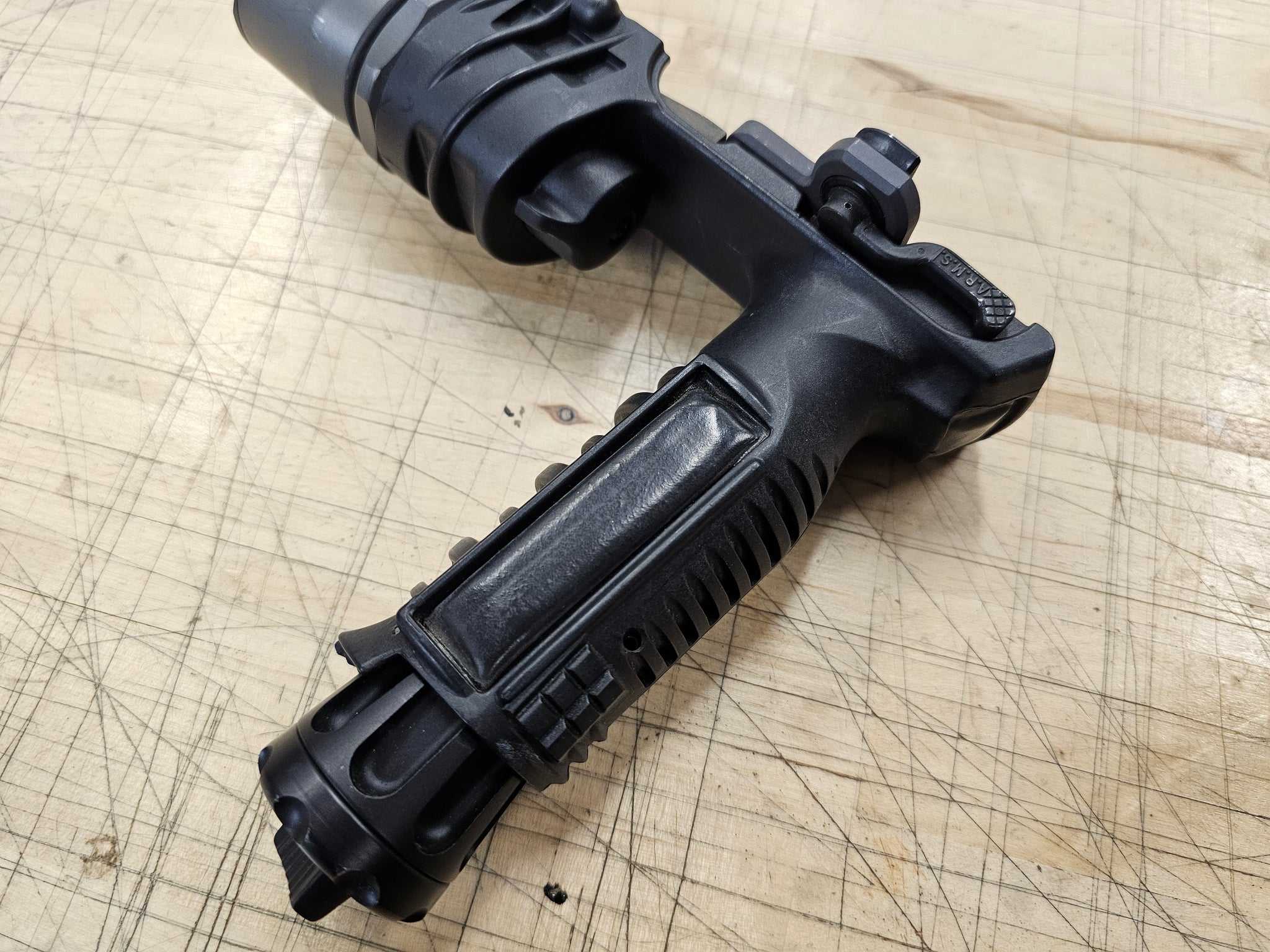 Surefire M900A Vertical Weaponlight w/ ARMS Mount – A&A Tactical
