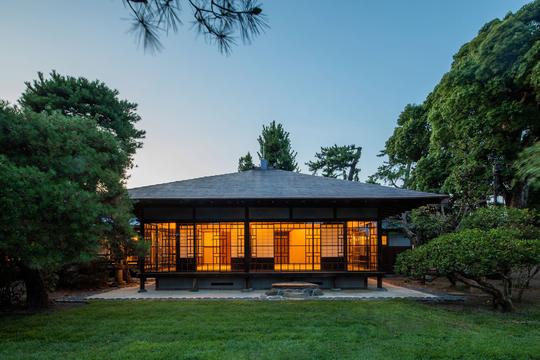 写真立て 昭和58年 安藤建設の竣工記念 写真立て 昭和58年 安藤建設の
