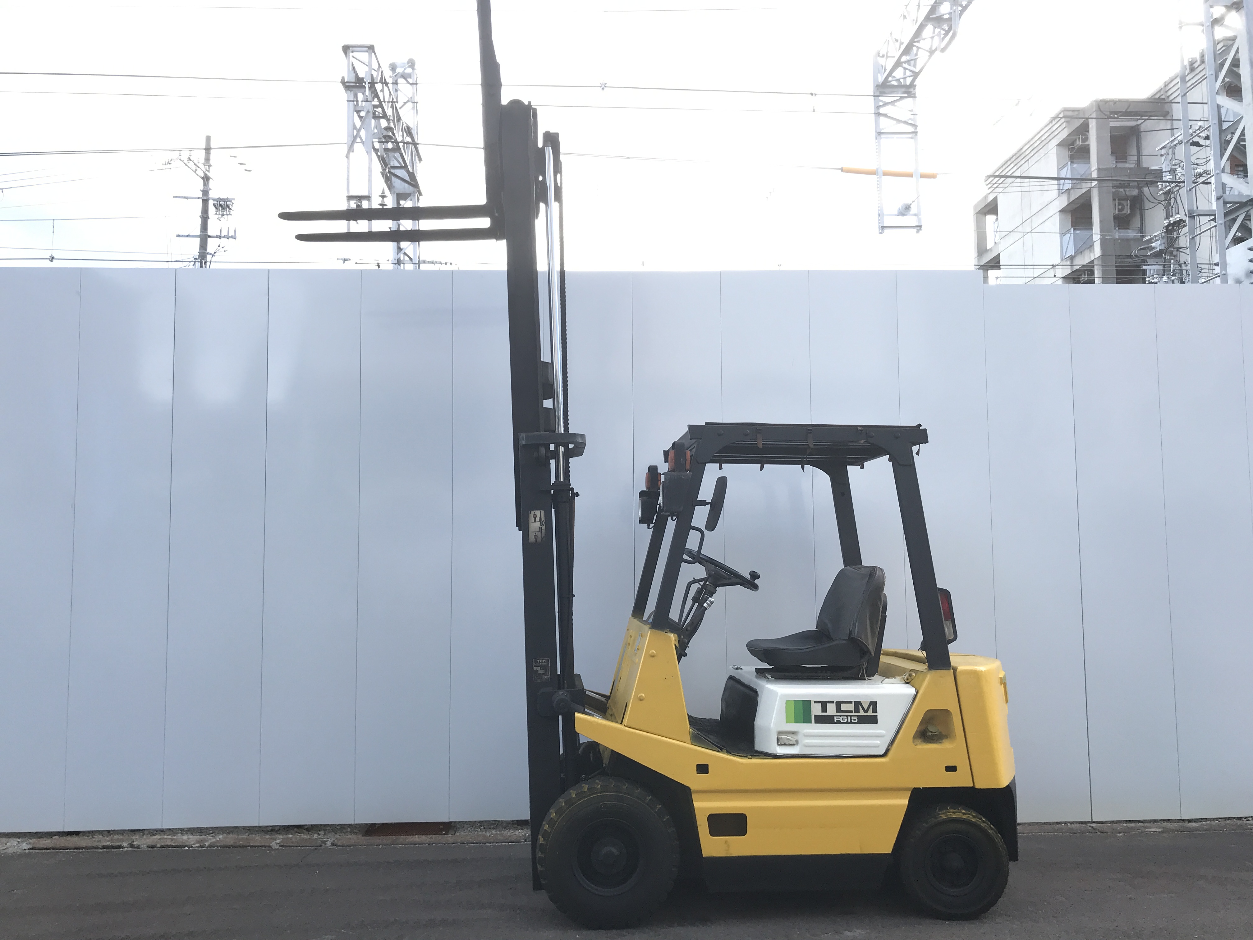 TCM 1.5t ガソリン車 3mマスト FG15N16S – 中古フォークリフト 株式