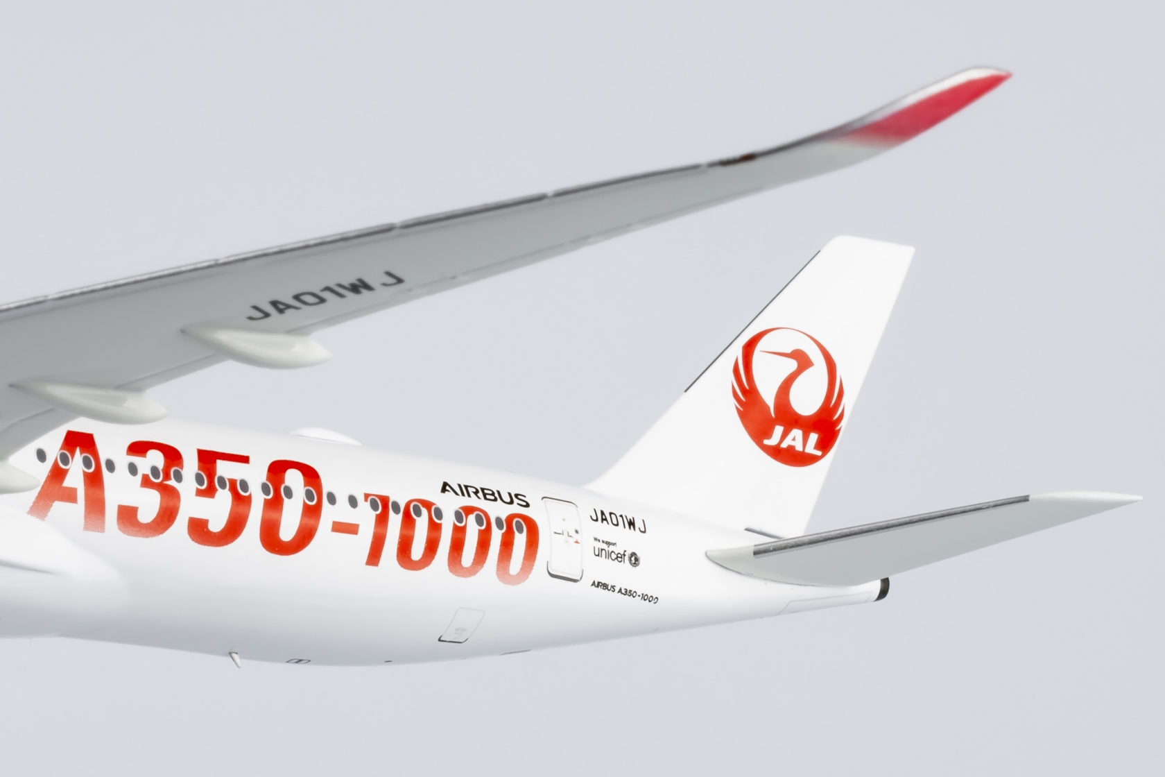 NG57012 Japan Airlines (JAL) A350-1000 “A350-1000” (Red) JA01WJ