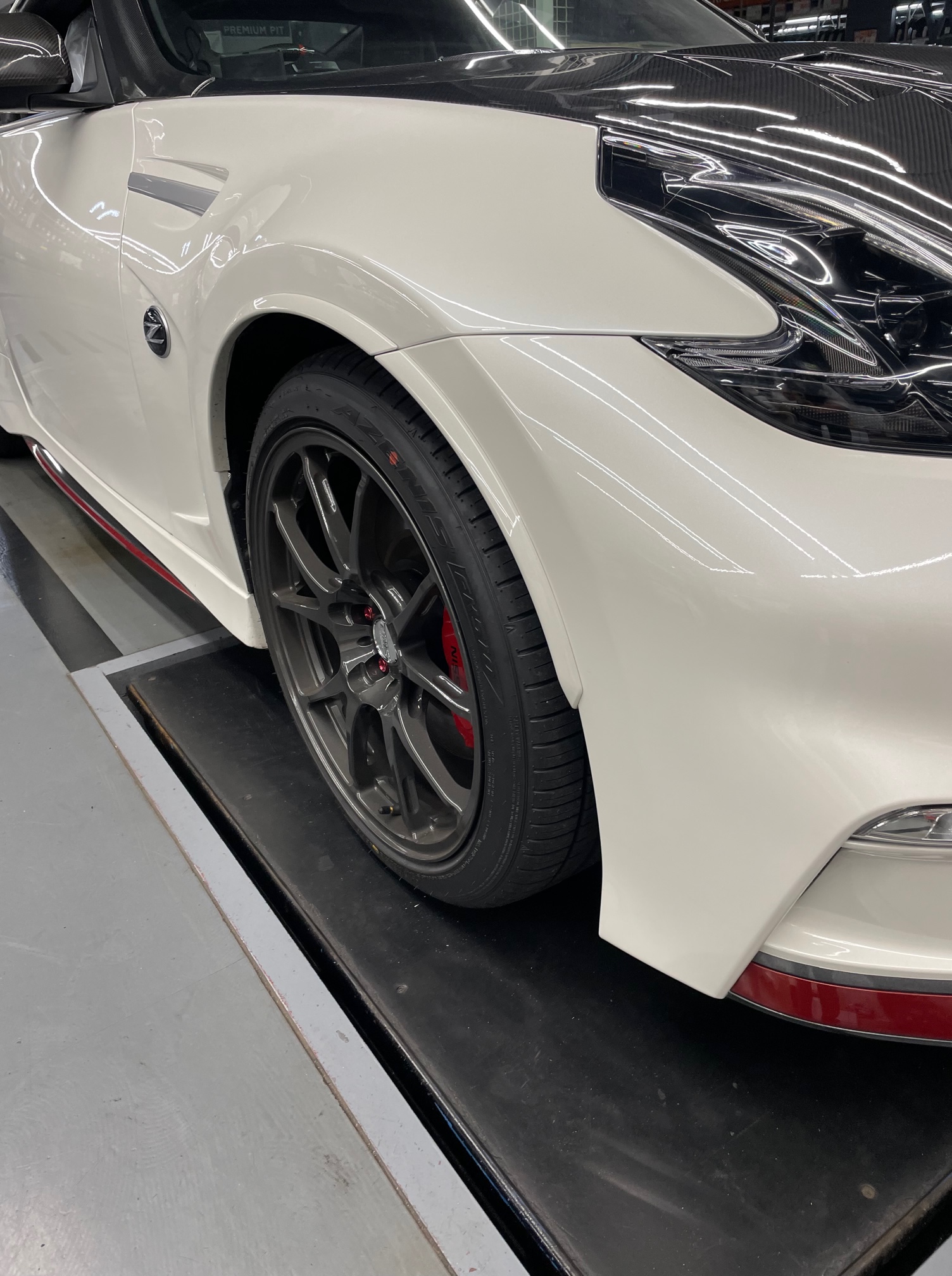 Z34にTWS T66-F | A PIT AUTOBACS