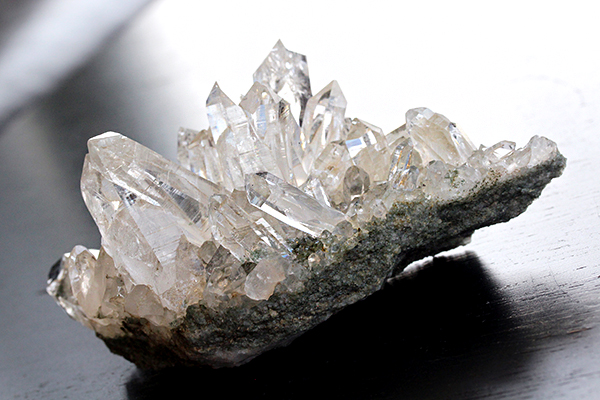 特選品】インド・マニハール産ヒマラヤ水晶クラスター-025水晶