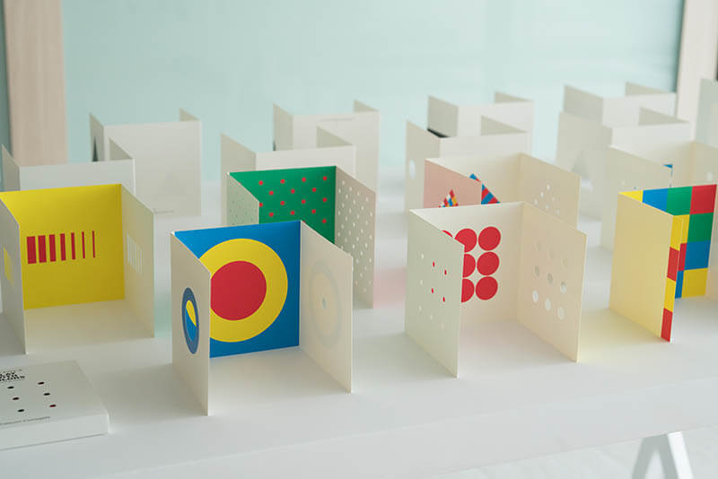 小さなデザイン 駒形克己展 | ヴァンジ彫刻庭園美術館 | 美術館・展覧