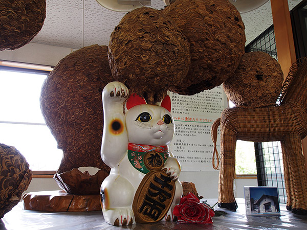 蜂天国(長野県東御市)で巨大蜂の巣を堪能した | 日記 - [ありの木]