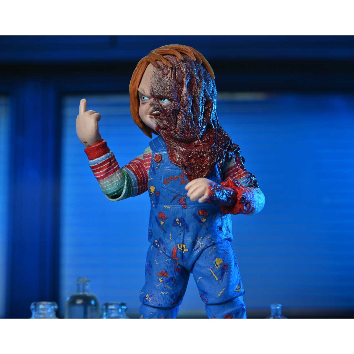 ASTRO ZOMBIES | NECA CHUCKY (TV SERIES) 7インチスケールアクション