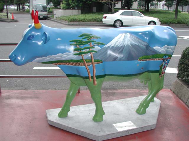 我が家の本棚－カウパレード東京