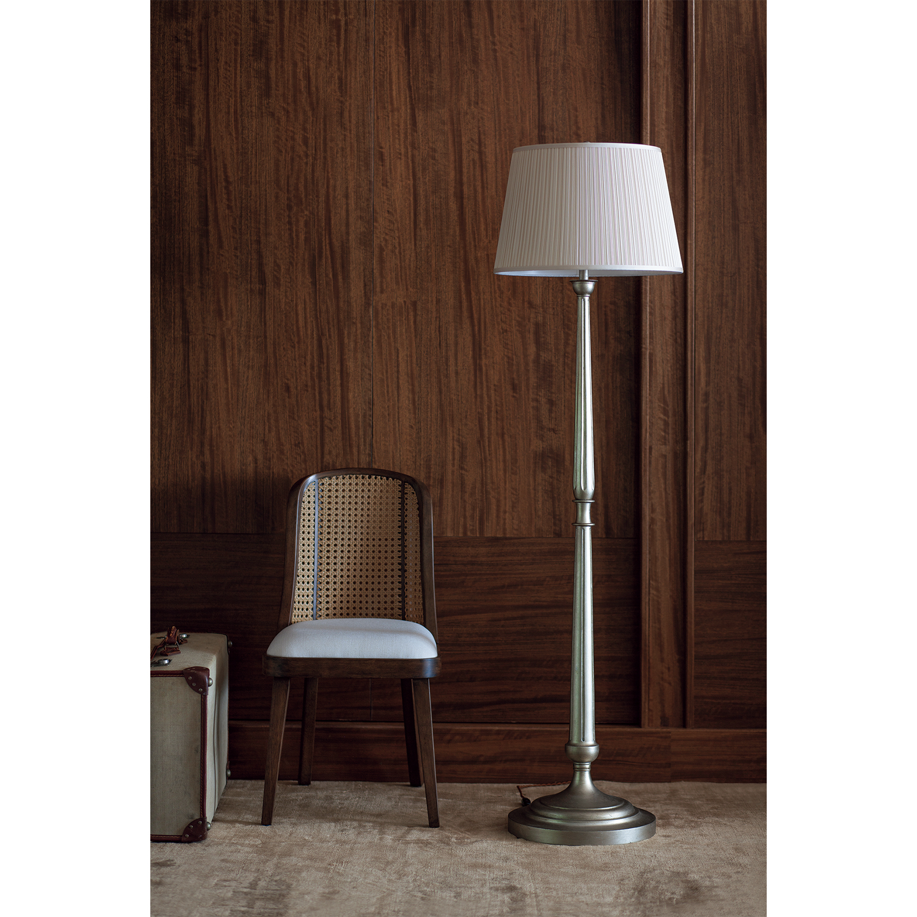 CHAMPAGNE FLOOR LAMP-PLEATS SHADE - 【ASPLUND CONTRACT
