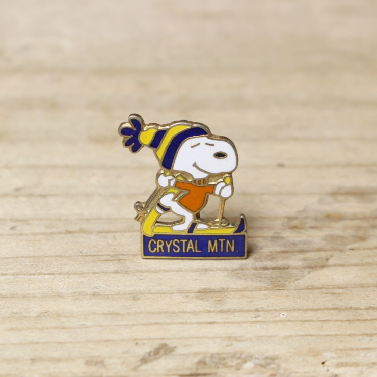 70s 80s Aviva Peanuts snoopy スヌーピー CRYSTAL MTN メタルバッジ
