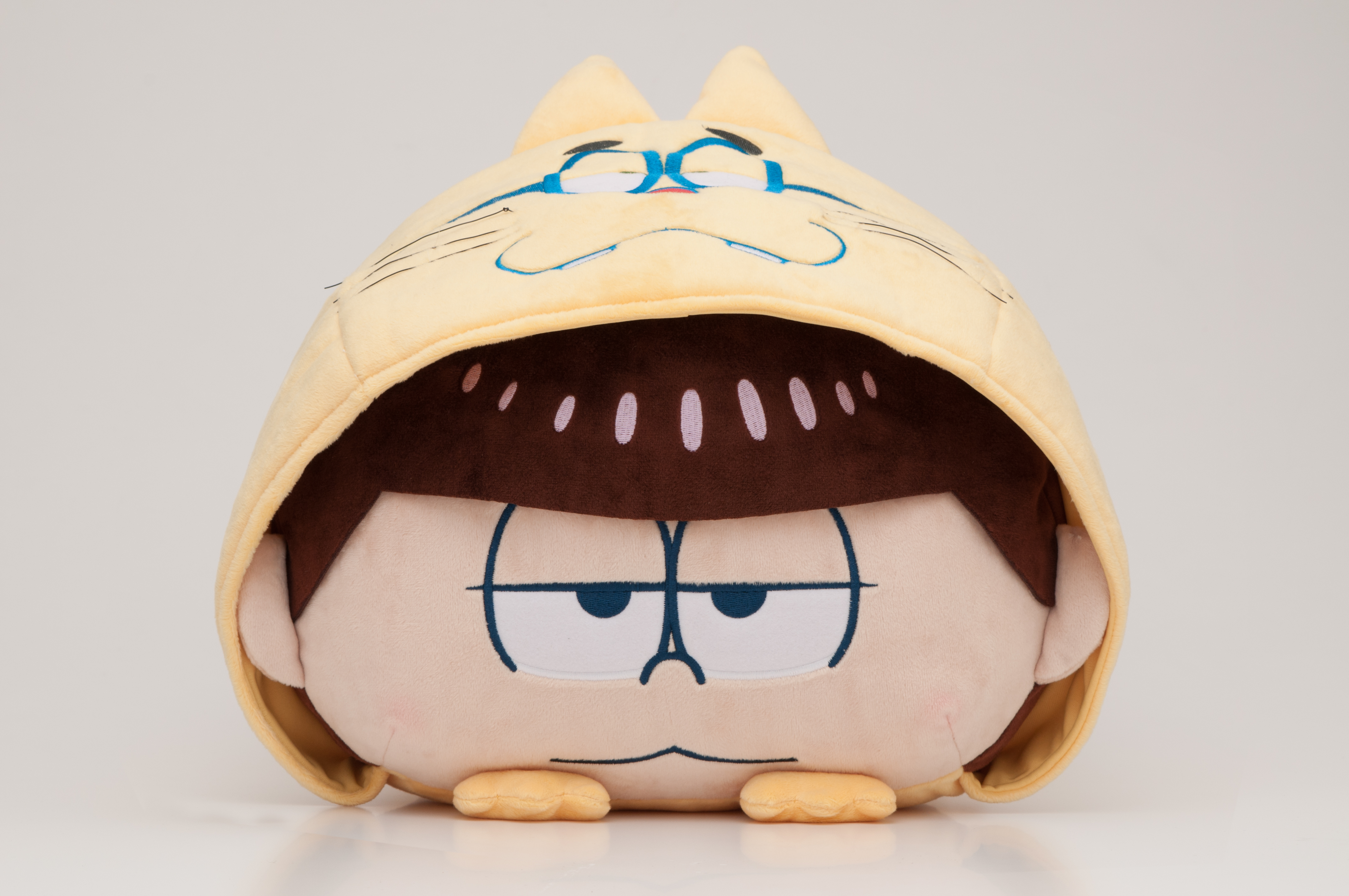 おそ松さん」より一松がクッションになって プレミアムバンダイ限定