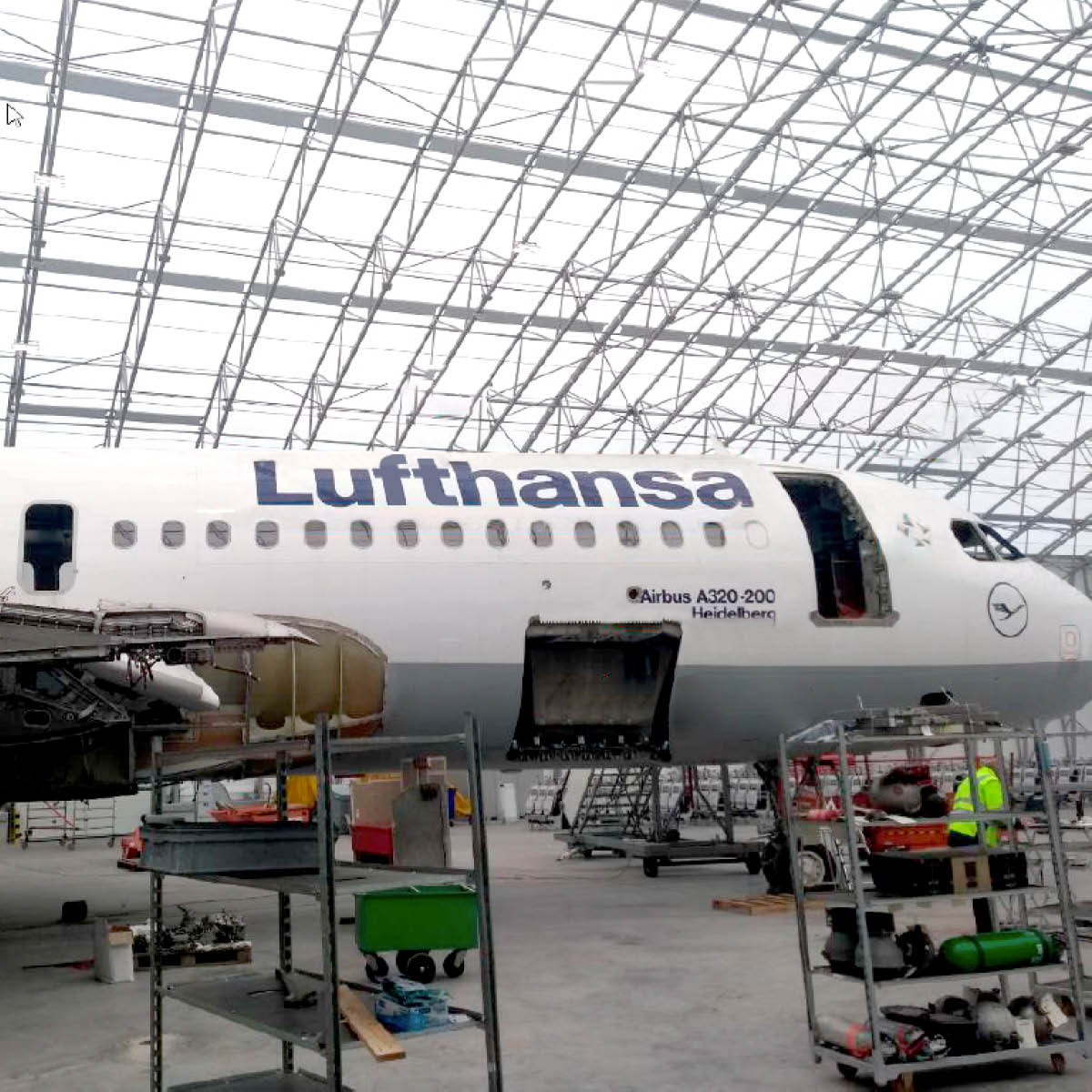 Lufthansa Airbus A320 - D-AIPB – Aviationtag