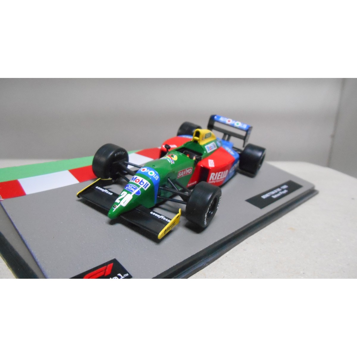BENETTON B190 FORMULA F1 1990 NELSON PIQUET 1:43 SALVAT IXO - BCN