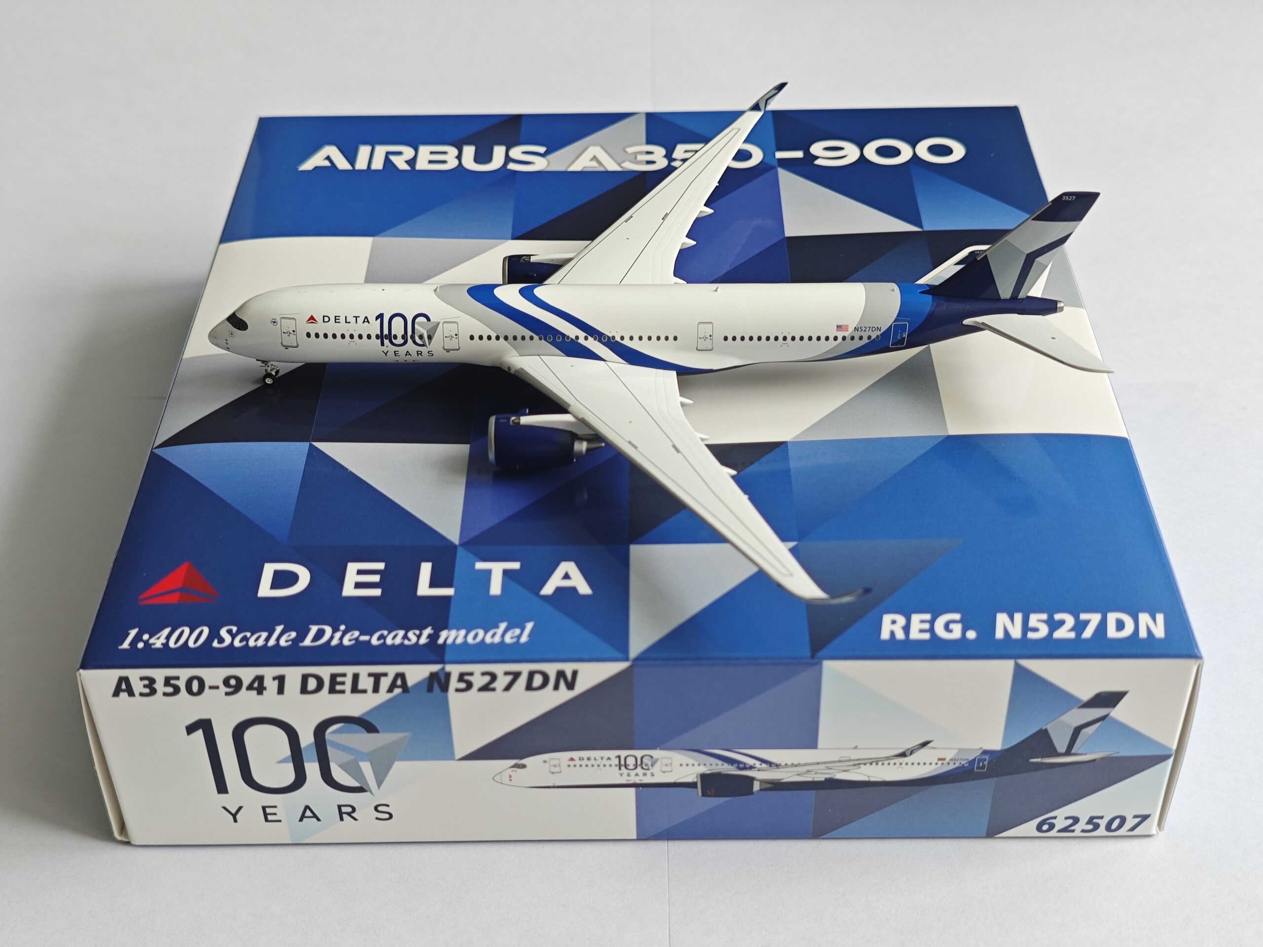 Panda Models 1:400 Delta Airlines N527DN Airbus A350-900