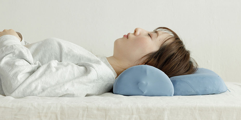 SurvaQ（サバキュー）のダブル枕PLUS（首と肩がホッとする枕PLUS）の