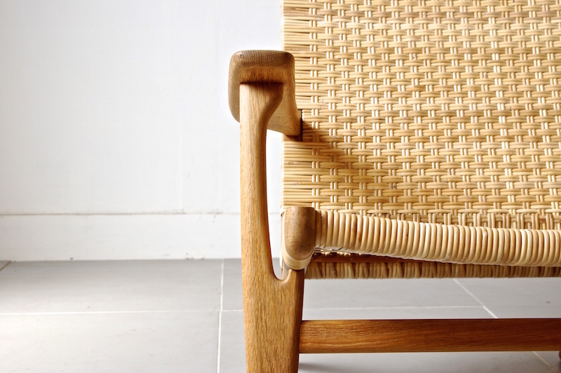 Bellbet | CH27 Lounge chair by Hans J. Wegner for Carl Hansen & Son