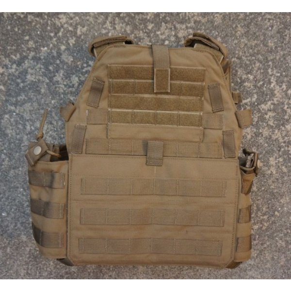 LBT-6094プレートキャリアCB(コヨーテブラウン)新品 - ミリタリー