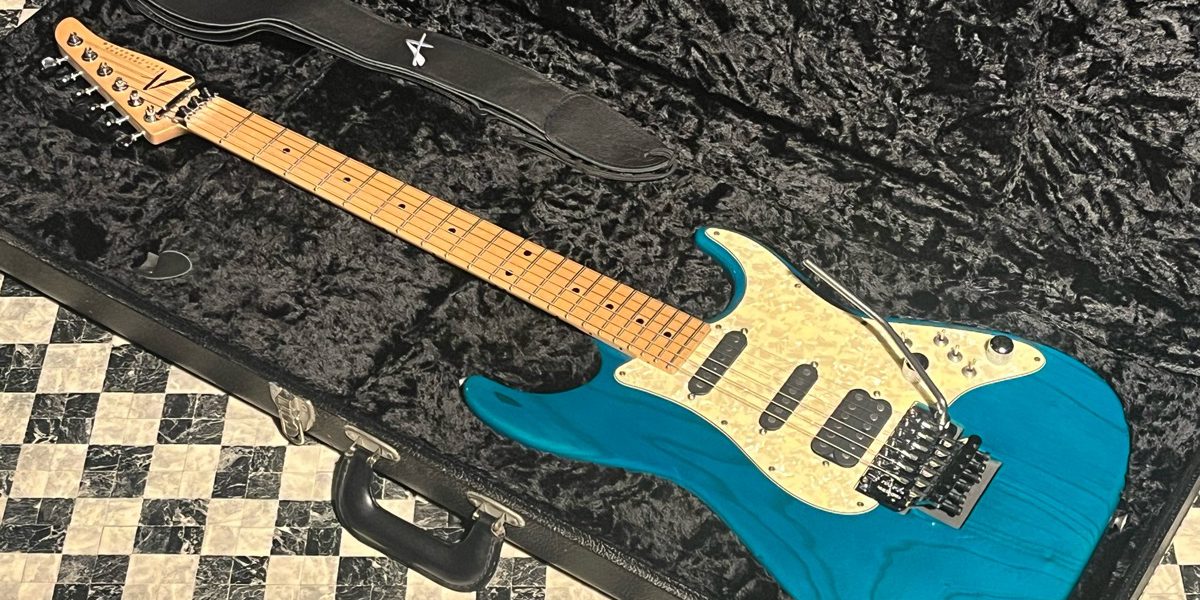 TOM ANDERSON The Classic Bora Bora Blue | Big City Guitars