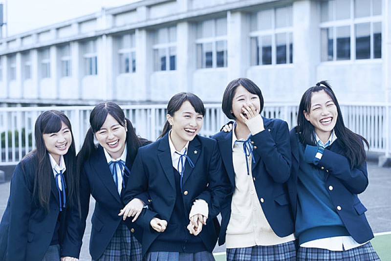 ももクロZが映画『幕が上がる』完成試写イベント 全国127の映画館を
