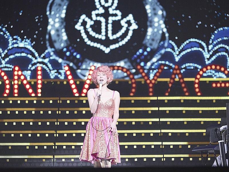 椎名林檎、映像作品『(生)林檎博'14 ―年女の逆襲―』本日7/4発売