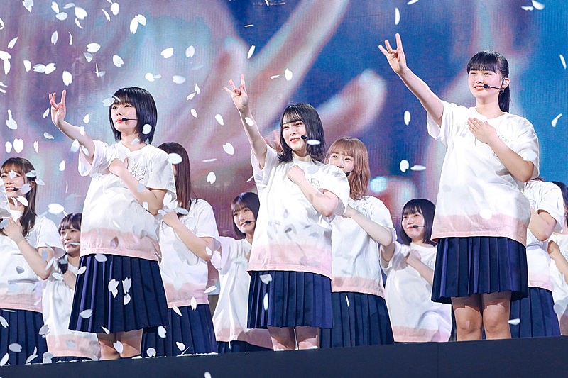 櫻坂46、“約束の地”での初ワンマンで櫻坂ポーズ | Daily News