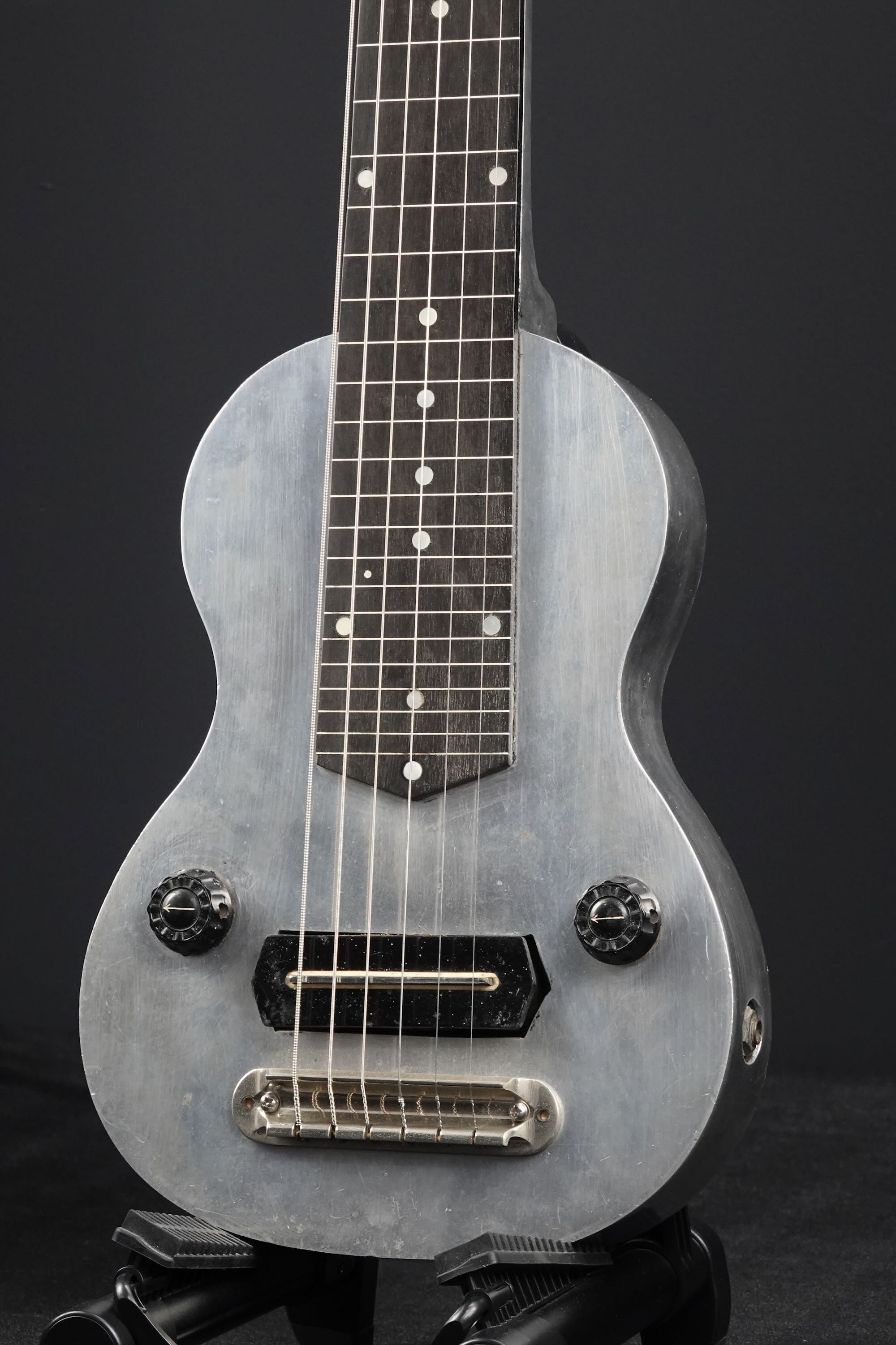 Gibson E-150 | 楽器詳細ページ [Blue-G]