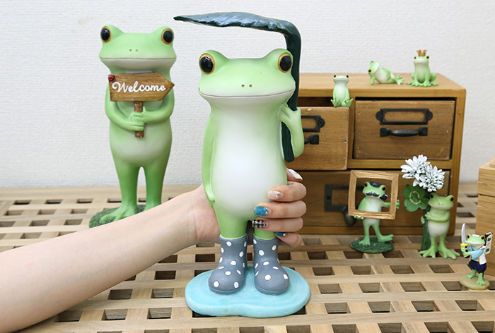 ブルーミングスケープ】「葉っぱ傘カエル」 かえるの置物 コポー