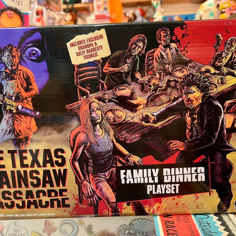 THE TEXAS CHAINSAW MASSACRE FDINNER SCENE PLAYSET & 5