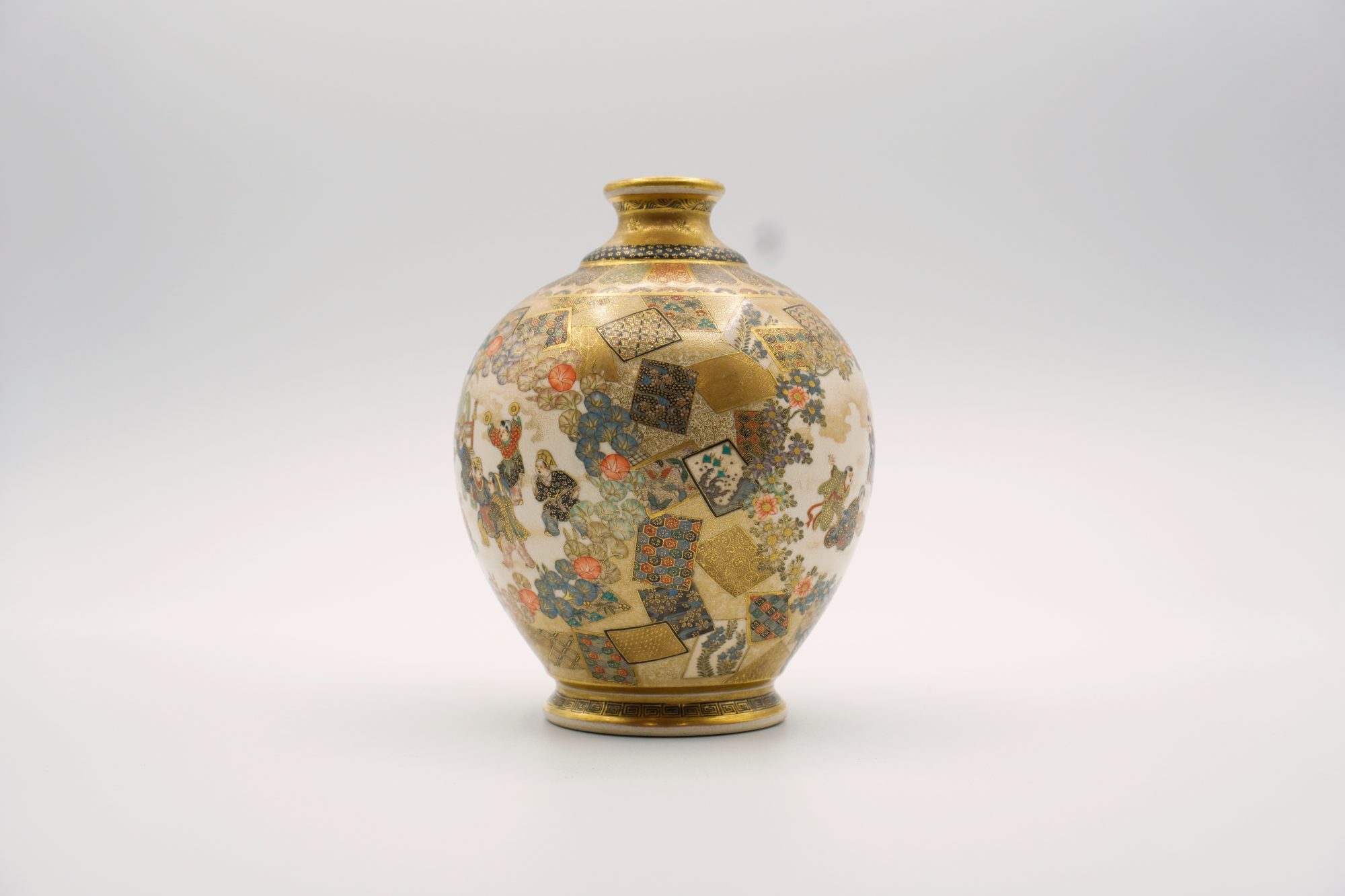 錦光山 錦手 風俗図花瓶 | 明治工芸・明治金工の販売専門店ならGallery尚