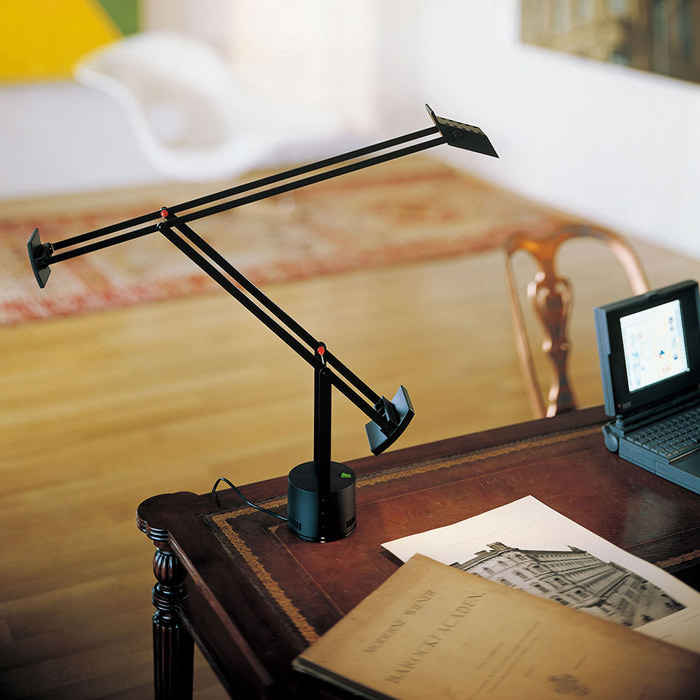 TIZIO LEDデスクライト｜artemide｜照明のライティングファクトリー
