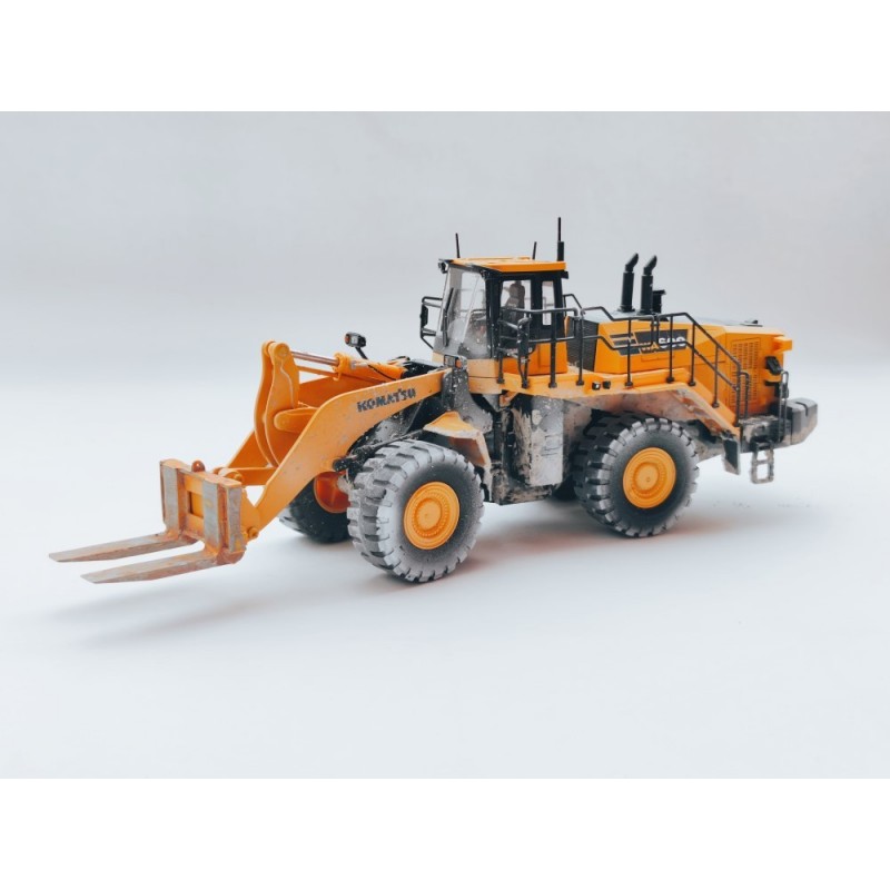 wm035-komatsu-wa600-8-wheel-