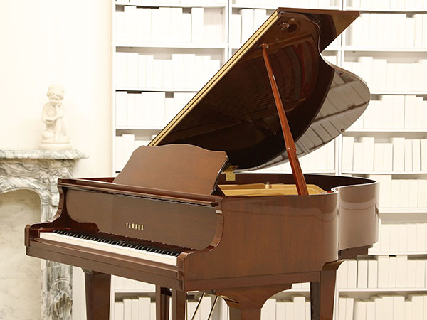 中古ピアノ ヤマハ(YAMAHA A1R マホガニー) 人気のコンパクトグランド