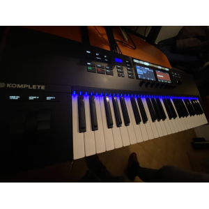 Komplete Kontrol S49 MK2