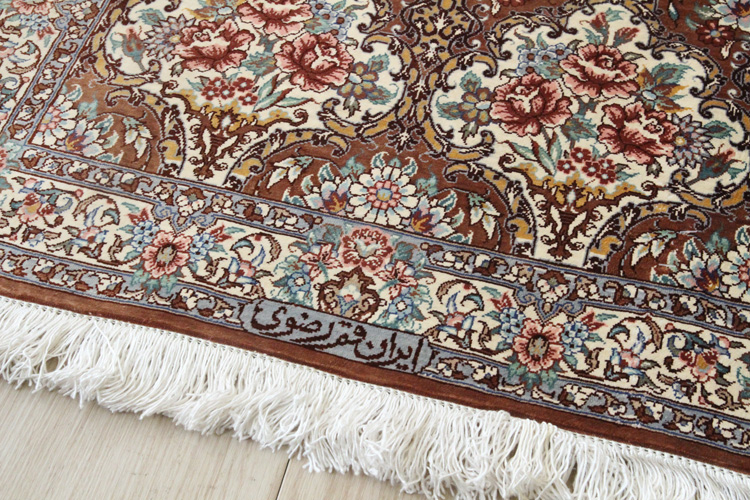 ペルシャ絨毯 クム産 シルク手織り 57×79cm ラザヴィ工房 | ラグマット