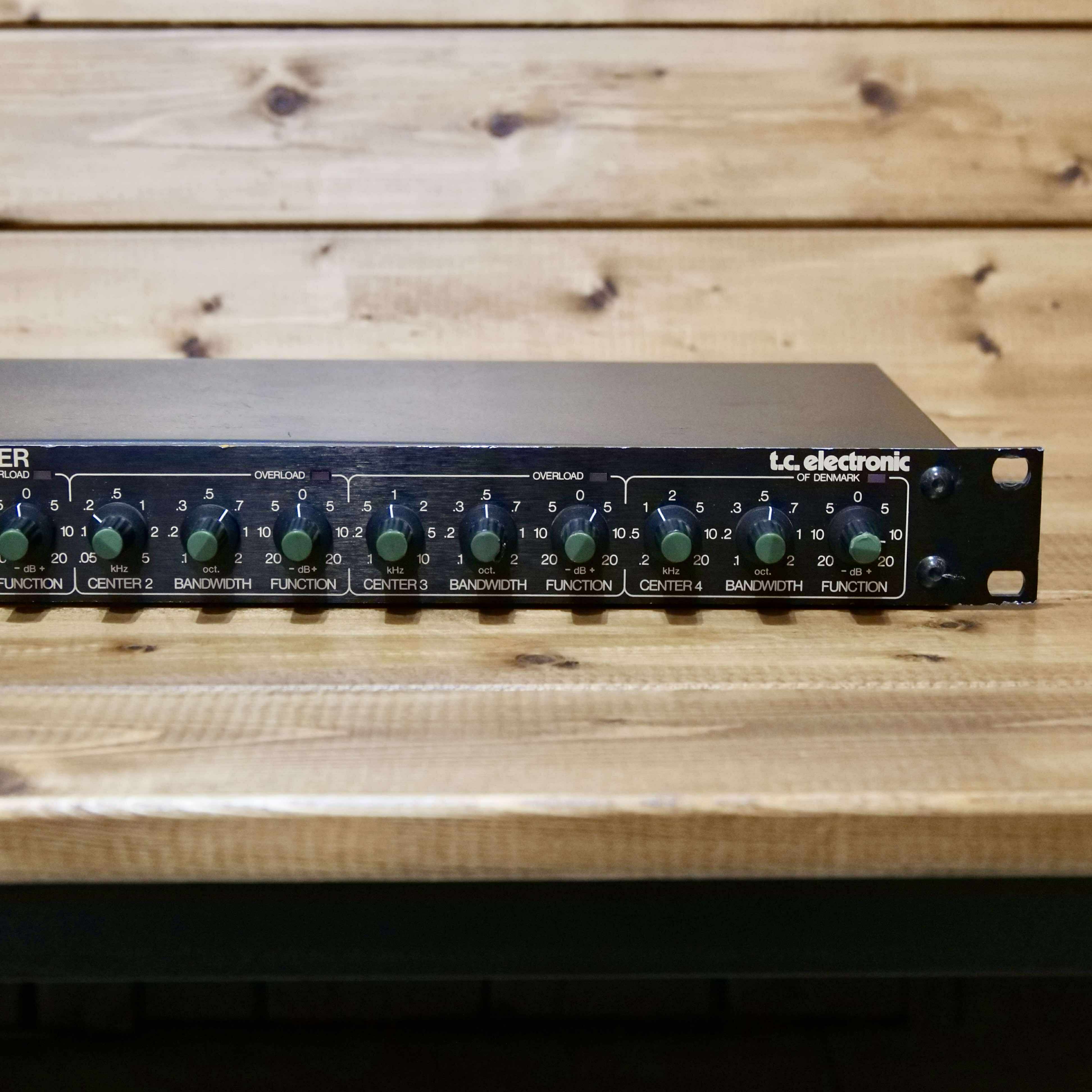 tc electronic TC1140 HS PARAMETRIC EQUALIZER/ PREAMPLIFIER【USED品】