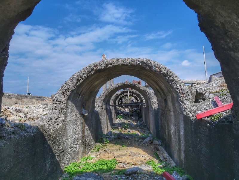燐鉱石貯蔵庫跡(北大東島) | Departure